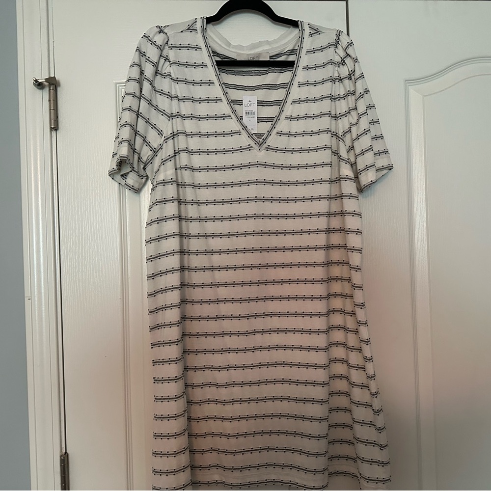 NWT New Loft women’s white black dress size XL short sleeve